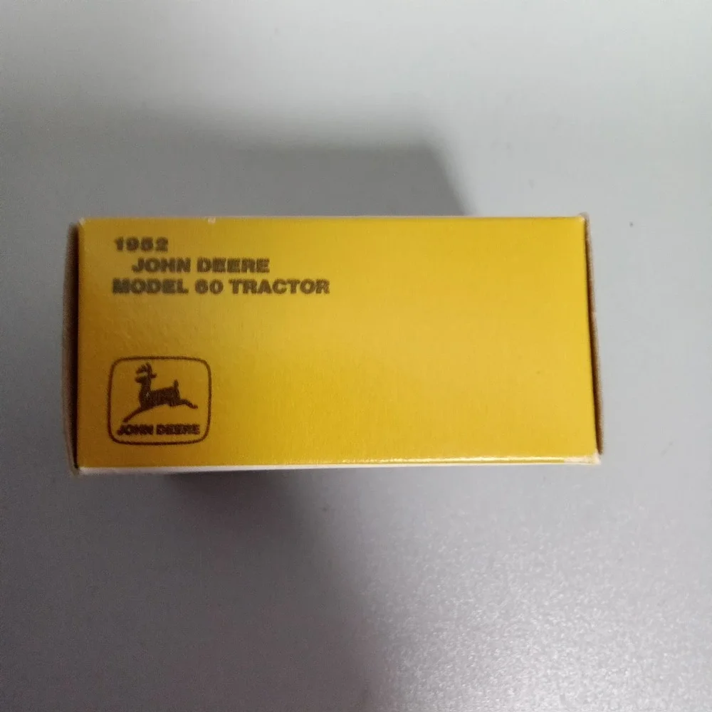 John Deere 1952 Model 60 Tractor Die-Cast‎ Miniature Collectible  Original Box